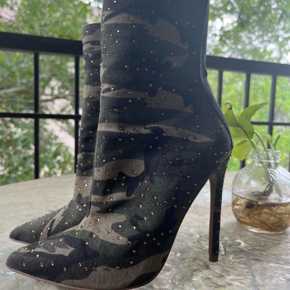 STEVE MADDEN BOOTS 💚🤎 - Picture 2 of 4